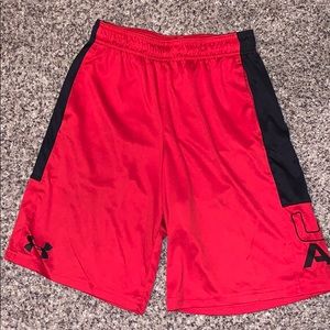 UNDER ARMOUR SHORTS